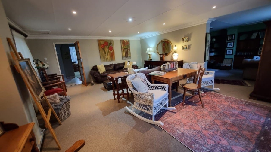 5 Bedroom Property for Sale in Kellys View Free State